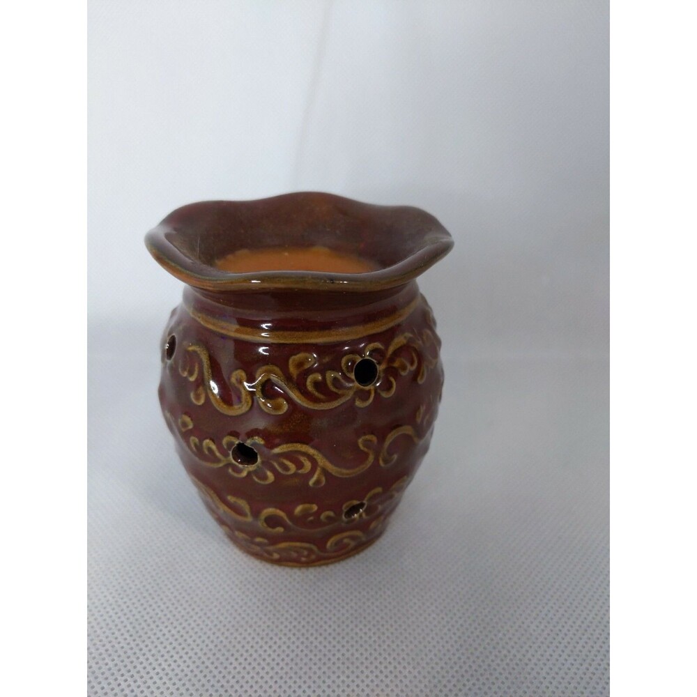 Retired Scentsy Roma Red Round Ceramic Wall Plug In Wax Warmer NOS open box